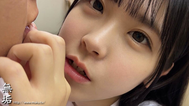 盗撮してオカズにしてた女子達がビックリまさかの超ドスケベ。小悪魔痴女化で精液搾り取られまくる！ エロ過ぎる発情期の制服女子達が肉食痴女責めハーレム 皆瀬あかり 白橋りほ 星宮こと 沙月恵奈 栄川乃亜 - サンプル画像 - 2