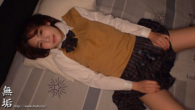 スレンダーな制服少女を、ただ欲望のままに汚したい。 制服フェティシズム（MUKD-590） - サンプル画像 - 5