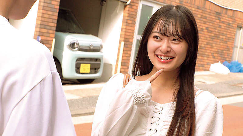 素人女子大生が牛乳を口に含んで⇒おっぱいモミモミ⇒乳首こねくりイキ我慢！我慢出来たら賞金GET！イッたら即ズボ生ハメ生中出しSEX！初めてのチクイキ絶頂で敏感になったザコ乳首を集中責め！口から大量のミルクドッバァーw乳首こねくり回しSEXで連続生中出し！ - サンプル画像 - 1