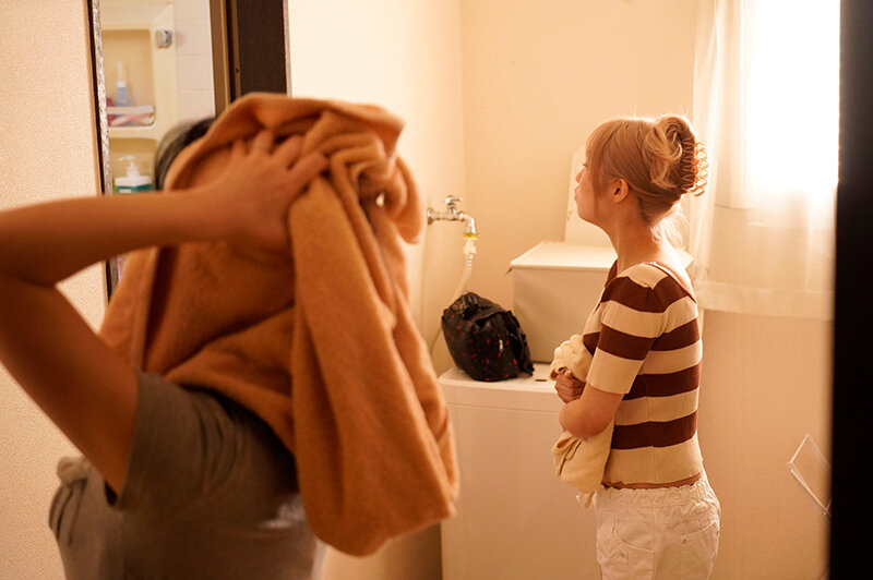 連れ子NTR 母の再婚相手……義父の巨根で突かれた嫁入り前の娘 栄川乃亜 - サンプル画像 - 13