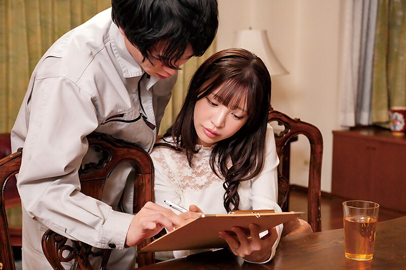 おなきんの妻 うずく子宮に貞操帯をハメられ 禁欲の末 待ちにまった挿入で貞淑な妻が変態になってしまいました…。 小那海あや - サンプル画像 - 2