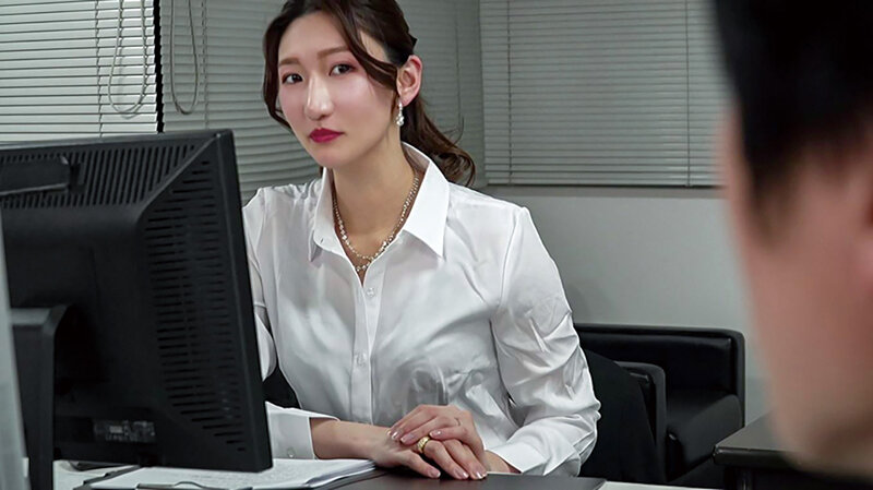 終電を逃した憧れの女上司と…におう蒸れたアソコを互いに舐め合い我慢できずにヌルっと挿入 背徳の居残りオフィスで残務処理 小谷舞花 - サンプル画像 - 15