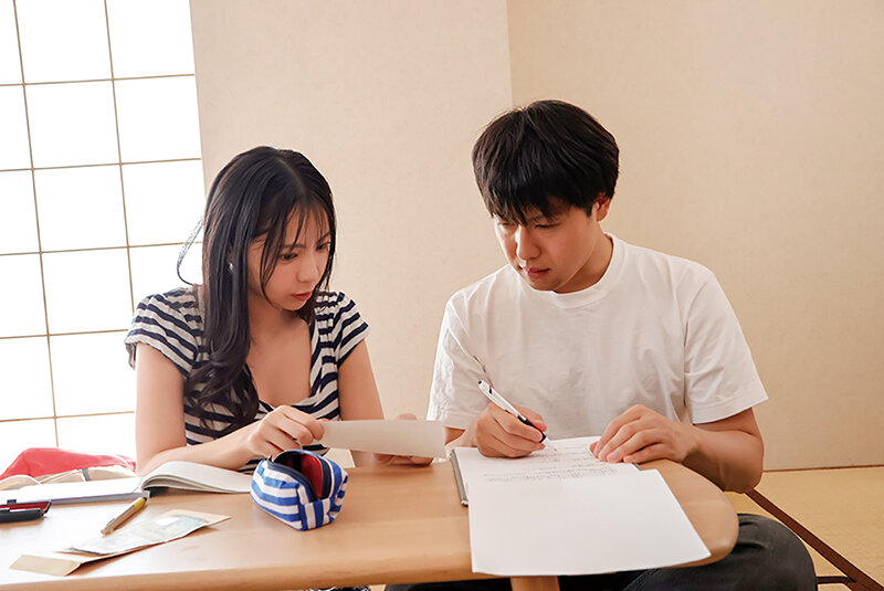 人妻と巨根青年の筆おろし孕ませ不倫 夫に内緒で密会し繰り返した中出し不貞セックスの果てに… 吉澤友貴 - サンプル画像 - 2