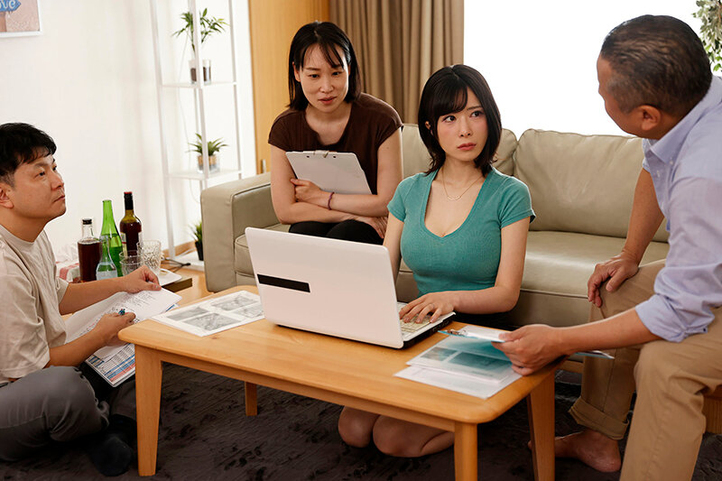 「私、酔うと見境なくしゃぶりたくなるんです…」禁酒中に職場の飲み会で飲んだら豹変！実は酒癖の悪い性欲モンスター妻 辻井ほのか - サンプル画像 - 4