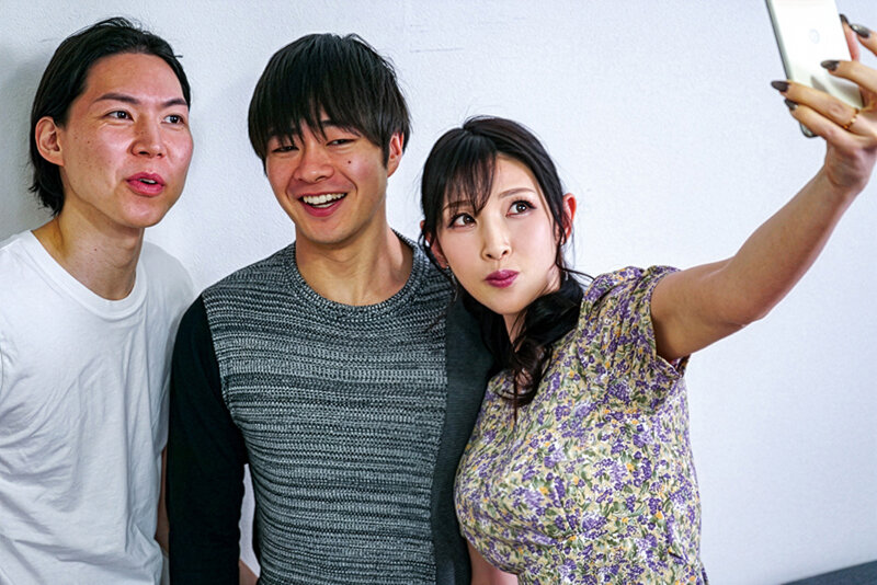 童貞だった僕の巨根を気に入り優しく筆おろしをしてくれた下宿先の憧れの人妻にさらに中出し孕ませSEXをしまくってしまいました… 葉月保奈美 - サンプル画像 - 8