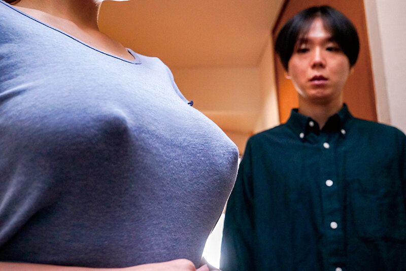 兄嫁の無防備なノーブラおっぱいに視線を奪われ乳首は勃起！チ●ポは暴発寸前！我慢の限界濃密不倫SEX！ 橘メアリー - サンプル画像 - 3