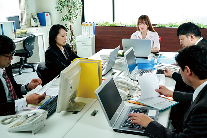 退職するなんて言わないで… 会社を辞めたい部下を引き止め。痴女上司の個別逆レ●プ勧奨 波多野結衣 - サンプル画像 - 2