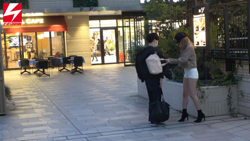 「今日は1年記念日だったのに…」 デート当日に彼氏と大喧嘩した傷心ギャルお持ち帰りしたら…≪寂しさの反動で性欲暴走≫ イッてもイッてもガムシャラに腰を振り続けエロ汁ダダ漏れでヤリまくった。 あん - サンプル画像 - 1