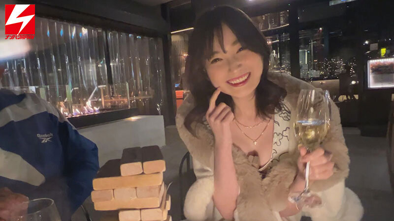 酔ったらヤレると噂の某会員制ラウンジ上位の超イイ女とハメたい 連続高級シャンパンおろして高級ホテル連れ込み！ 朝までキス魔なキレカワお姉さんとイチャ酔いラッキー中出し もも - サンプル画像 - 1