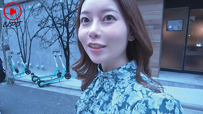 「早く咥えたくて…」マッチングアプリでゲット！！ 出会って超速ホテルIN即ハメ！気の強い美人妻は即効型の都合のイイ絶倫タダマンビッチだった。 人妻:さちかさん。絶倫9発！！ - サンプル画像 - 1