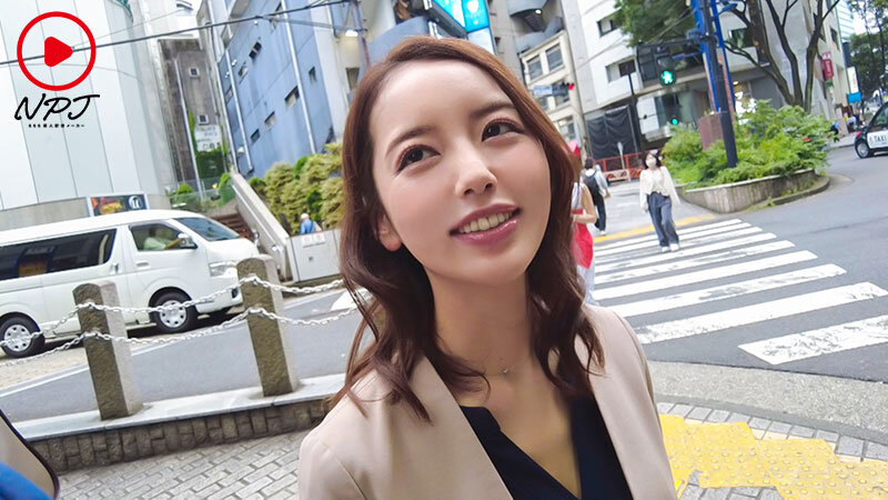 仕事の営業回り中に同僚女子社員とサボリラブホでハメ飲み【個撮】 - サンプル画像 - 1