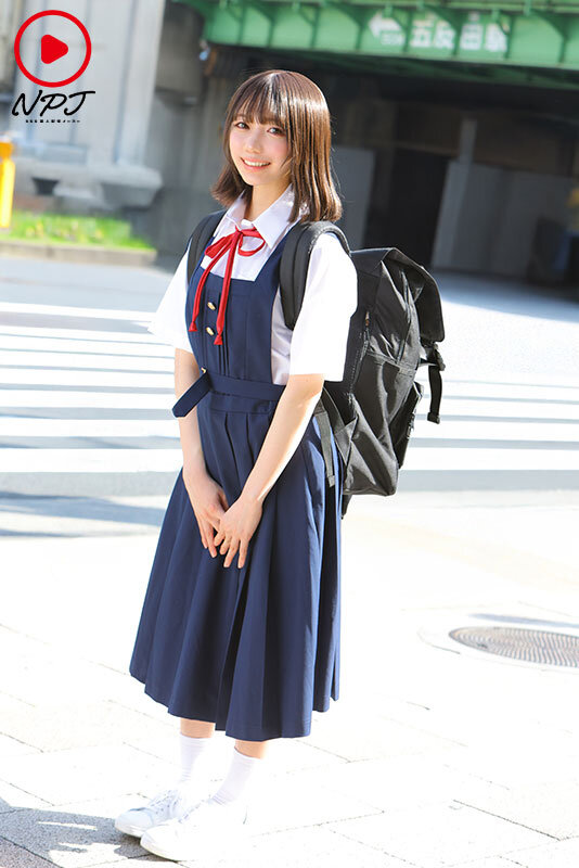 修学旅行で来ていた微乳J●を自由時間の2時間、ハメまくった（笑） ネットで知り合った初対面のおじさんにリアルで会ったが最後。断り切れなくて、中出しまでされてしまった無垢女子。 ゆな - サンプル画像 - 1