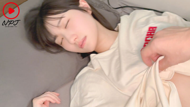 バイト先の都合の良い後輩セフレ即尺即ハメ バイトテロ（NPJS-281） - サンプル画像 - 8