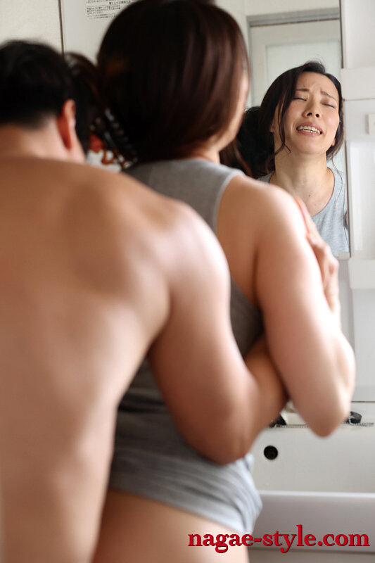 熟母15 ～私が愛したダメな人～ 伊東沙蘭 - サンプル画像 - 15