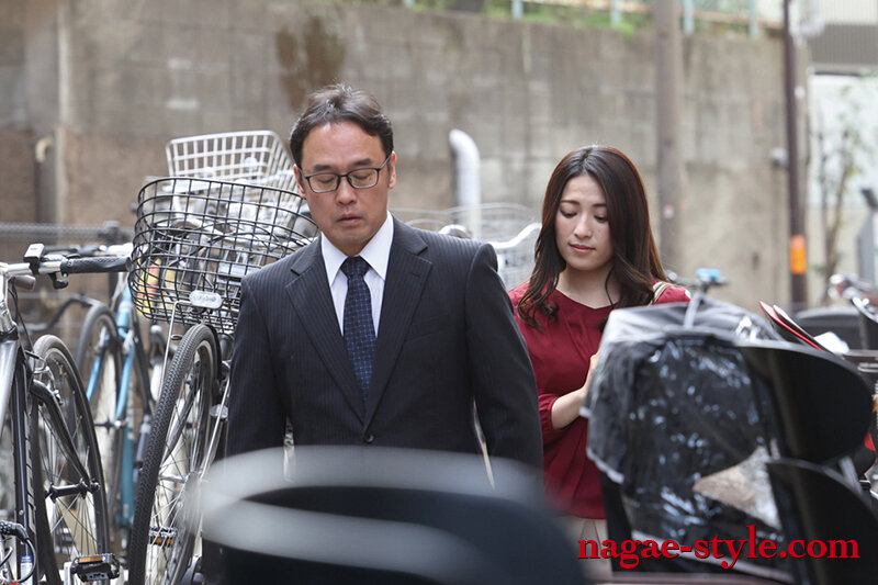 借金夫婦‥ 妻がダッチワイフにされました。3 ～朝から晩まで男たちに輪●された妻～ 紗々原ゆり - サンプル画像 - 12