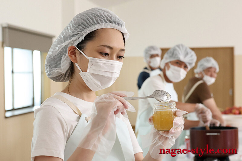 投稿実話 妻がまわされた25 ～村人を激怒させた夫婦の悲劇～ 香椎佳穂 - サンプル画像 - 11