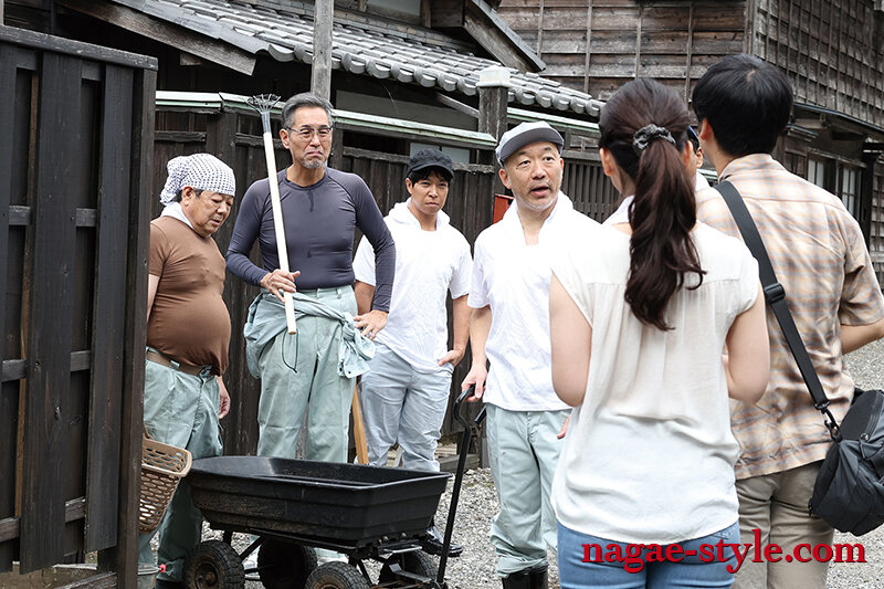 投稿実話 妻がまわされた25 ～村人を激怒させた夫婦の悲劇～ 香椎佳穂 - サンプル画像 - 20