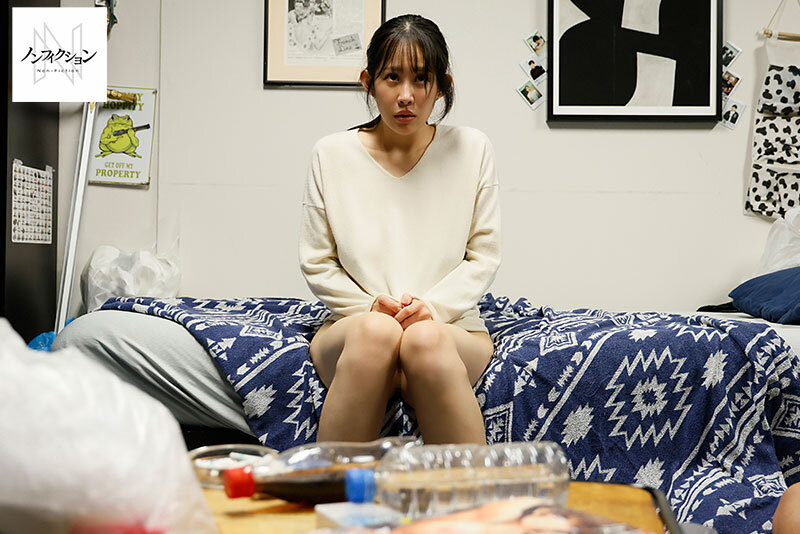 性欲が抑えられない爆乳家政婦に密着取材ドキュメント。お代はAV男優2名とのSEXでいいですか？ - サンプル画像 - 9
