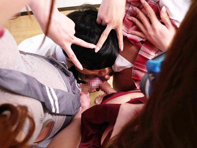 男の娘ガールズバー！聖水、ザーメン飲み放題、超ハーレム4P SEX！ 愛瀬めい/橘芹那/愛瀬まりさ - サンプル画像 - 12