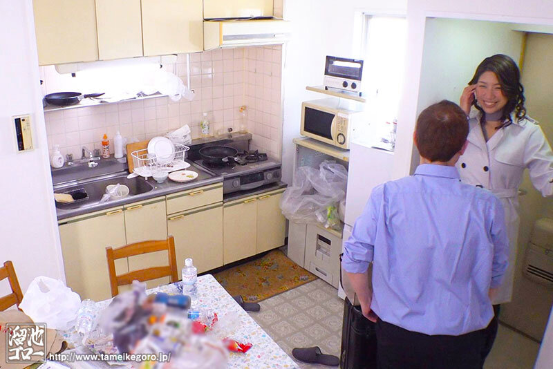 難波SMクラブの元伝説女王様をM男クン家に派遣します！ド級の痴女テクと関西弁ささやきで東京マゾザーメンをブッコ抜く！ 花宮きょうこ - サンプル画像 - 2