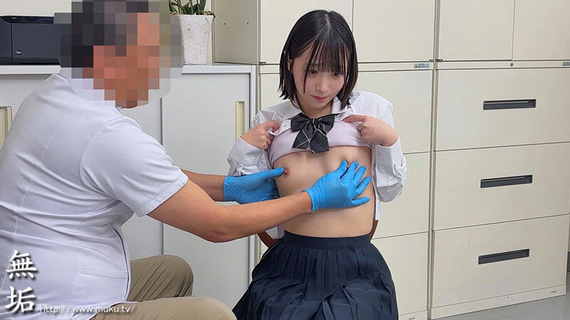とある女子校で毎年行われる恒例行事 女子校限定おっぱい健康診断 乳輪・柔らかさ・感度…女性器の具合もじっくりセクハラ観察 - サンプル画像 - 3