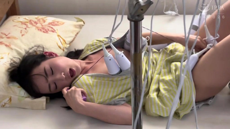 慢性イクイク中毒症‐1日18時間ずっとオーガズムじゃないと死ぬ女の仕事と生活‐ 神野ひな - サンプル画像 - 1