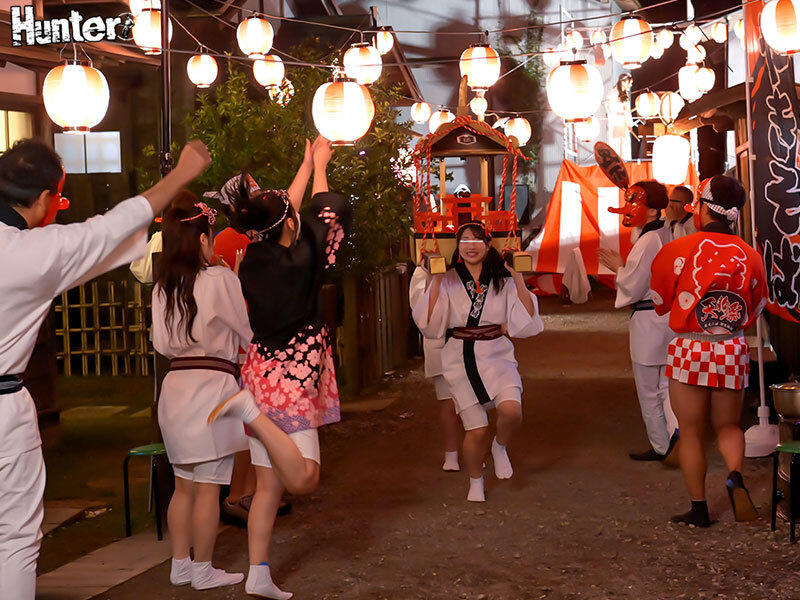 だれとでも定額挿れ放題！ 秘境の村編 その村は村役場に定額料金を納めるだけで、24 時間挿れ放題！村に住んでいる女性は勿論の事、村に訪れた… - サンプル画像 - 5