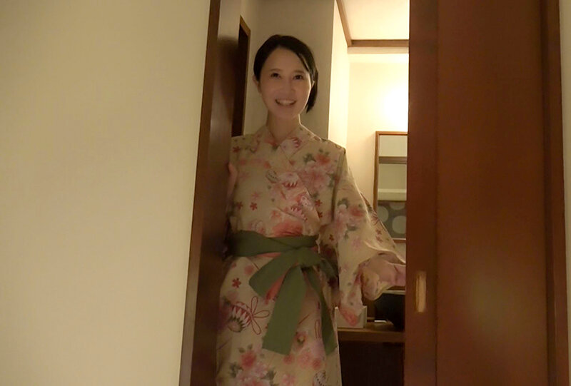 ノーブラ中出し温泉旅行 宮野桜 - サンプル画像 - 6