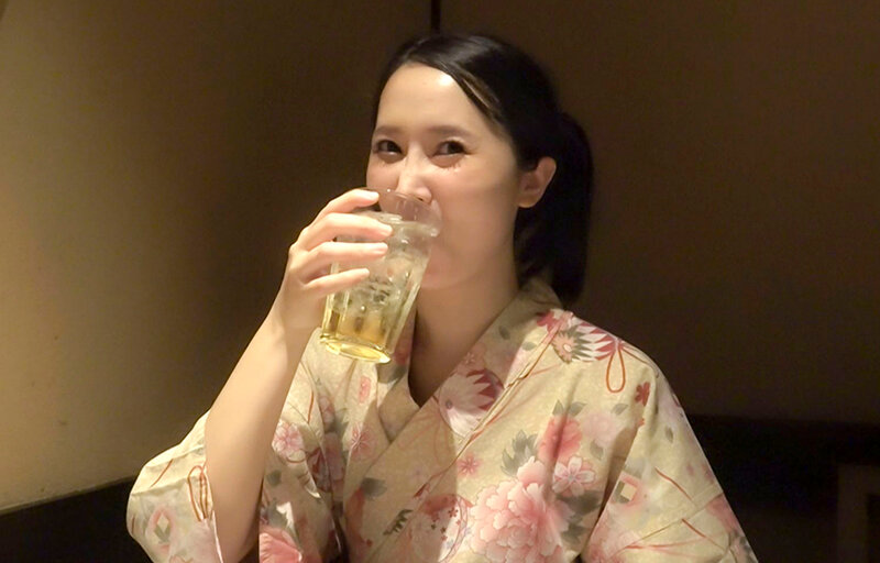 ノーブラ中出し温泉旅行 宮野桜 - サンプル画像 - 7