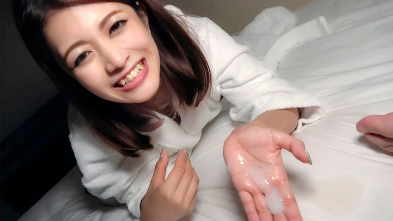 完全プライベート映像 潮吹きビシャビシャGカップ34歳変態女優・有賀みなほちゃんと初めての二人きりお泊まり - サンプル画像 - 15