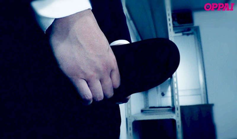 僕を助けてくれた先輩女教師が生徒達に犯●れているのを見てクズ勃起した。 JULIA - サンプル画像 - 12