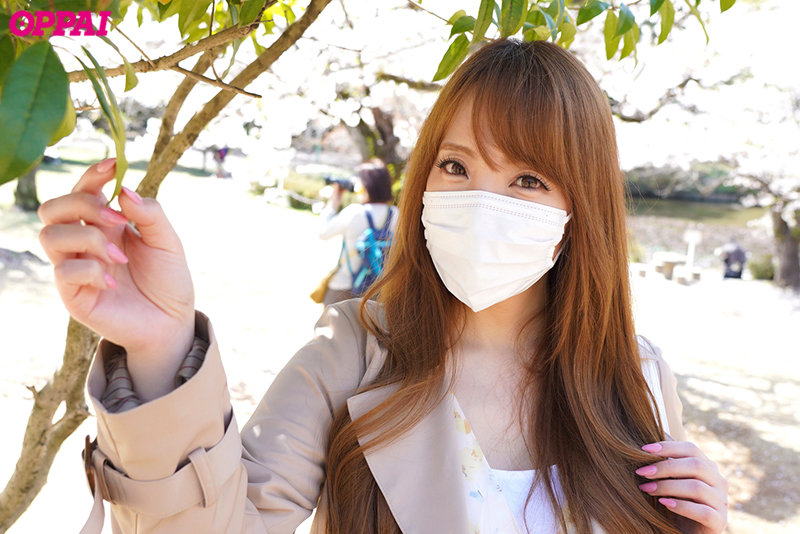 在宅明けで演技台本一切無し！世界一女優Hitomiが欲望剥き出しで貪り合いSEX Hitomi - サンプル画像 - 1