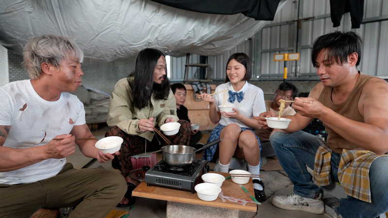 乳首ピアスにパイパンな天真爛漫小悪魔エッチな台湾ガール！シーちゃんです シーツーハン - サンプル画像 - 14