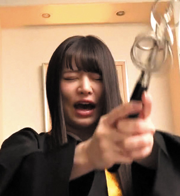 合成インチキ心霊写真！ 自称霊媒師の女をハメて見た。 「何が悪霊だ！俺が作ったんだよ～笑」 - サンプル画像 - 2