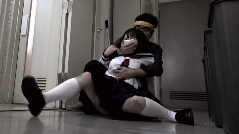 鬼畜！狙われた女の子… 家族レ●プ 「今からお前のママ呼んでよ！たっぷり犯してやるからさぁ」 - サンプル画像 - 5
