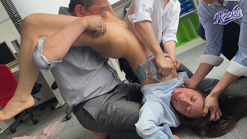 高飛車なパワハラ人妻上司を媚薬チ●ポでクスリ漬けにしてイキ狂わせる超キメセク輪●レ×プ 都月るいさ - サンプル画像 - 5