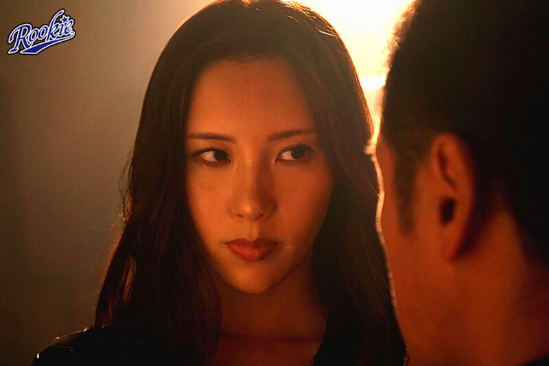 土下座敗北捜査官 プライド高きエリート捜査官が屈辱の土下座敗北に堕ちるまで… 水端あさみ - サンプル画像 - 4