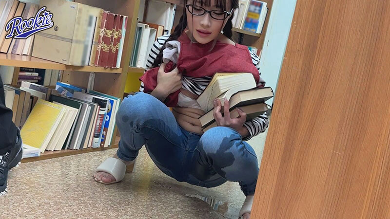 図書館で働く地味っこ眼鏡女子を館内痴●してレ●プ！イキ狂わせて完堕ち肉便器化 斉藤帆夏 - サンプル画像 - 5