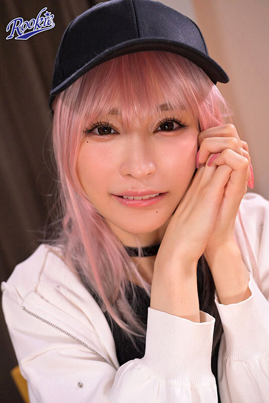 一晩泊めてよ、オタクくん オタクの僕にコスプレエッチもさせてくれる性欲強めのエロカワギャルに中出しマーキングし放題 胡桃さくら - サンプル画像 - 11