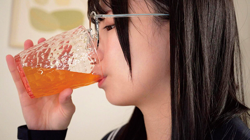 年齢の割に体の発育が遅い女子校生が未知の快楽に全身を震わせてアクメする媚薬漬け成長促進 南日菜乃 - サンプル画像 - 4