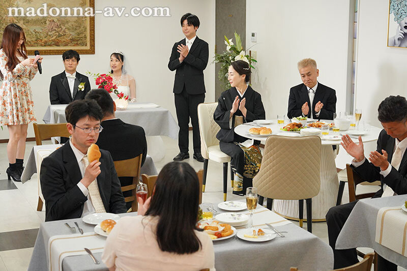 娘の幸せを見届けながら…。披露宴で娘婿に犯●れた母 瀬尾礼子 - サンプル画像 - 1