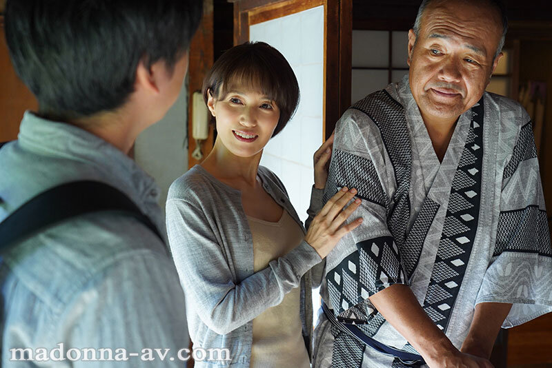 帰省したら、祖父と母がデキていた。あの日、見てしまった出来事が僕を生涯≪熟女好き≫に変えた―。 星冬香 - サンプル画像 - 1