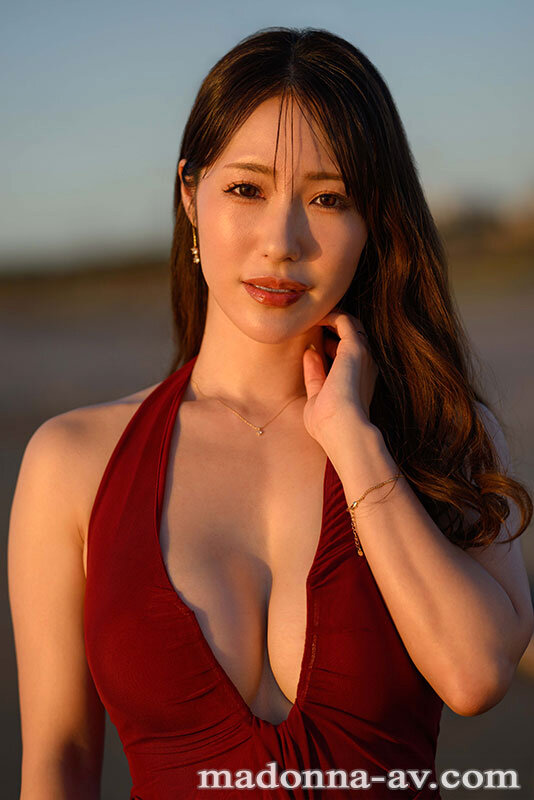 洗練された美貌、無尽蔵のエロス 稲森雅 42 歳 AV DEBUT 北の大地が育んだ元地方局アナウンサーの人妻 誕生 - サンプル画像 - 2