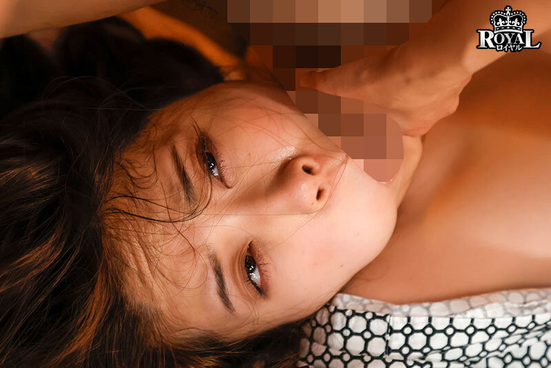 朝起きたら部屋に浴衣がはだけた後輩女子社員！いつも生意気で悪態ばかりついてくるのに、甘えてきたので… 二葉エマ - サンプル画像 - 18