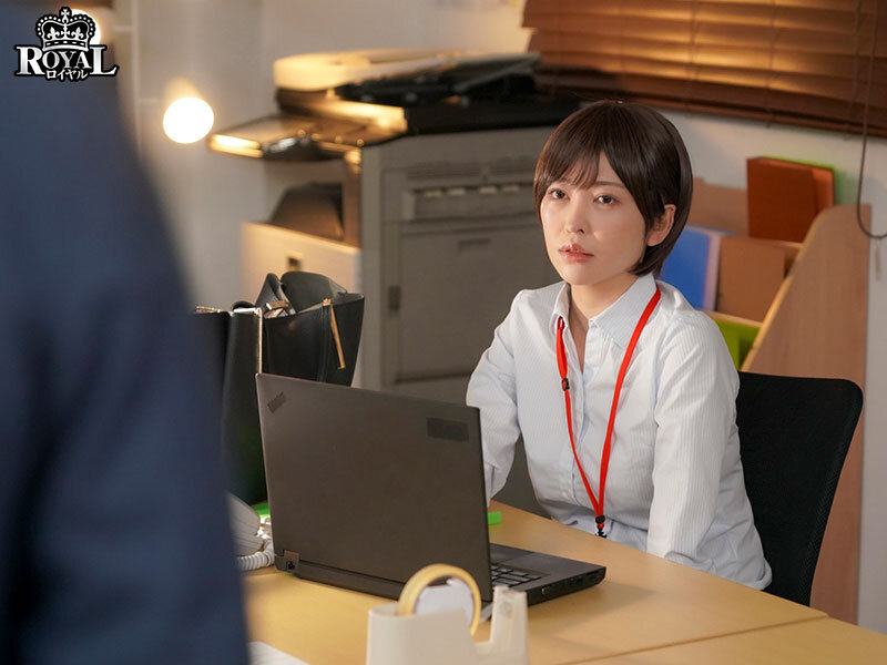 ボーイッシュで生意気なパンツスーツ女子は想像以上の色白美脚とむっちむち爆尻ナイスボディ 森日向子 - サンプル画像 - 18