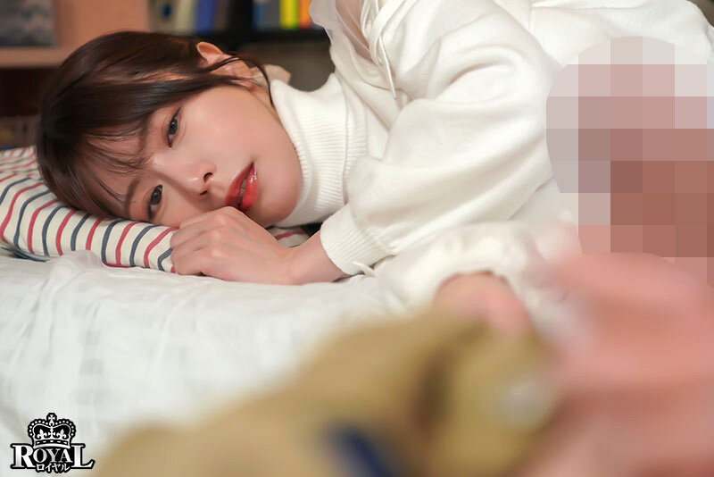 毎日泊まりに来る彼氏持ちの女友達から無自覚に誘惑され、勇気を出せず生殺し状態になった僕.。 逢坂希穂 - サンプル画像 - 1