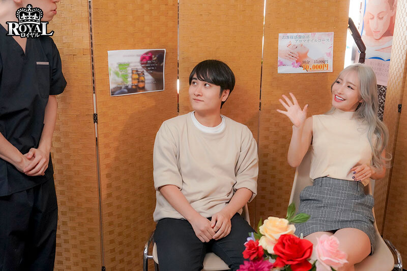 えっ！コレが実習？エステ専門学校に入学したら男はボク1人！実習はタオル1枚の女子の体を触りまくり！ボクの股間は触られまくりでフル勃起！ - サンプル画像 - 16