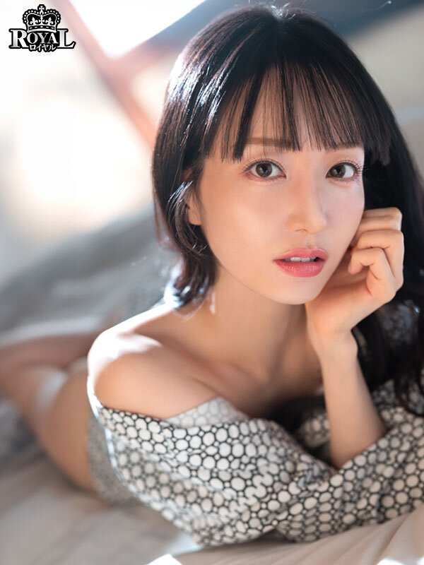 朝起きたら部屋に浴衣がはだけた後輩女子社員！いつも生意気で悪態ばかりついてくるのに、甘えてきたので… 石田佳蓮 - サンプル画像 - 1