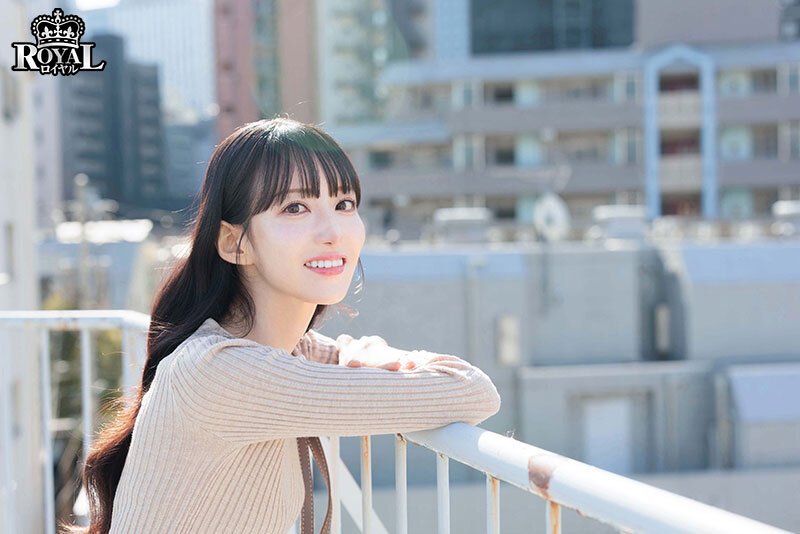 隣に住む美人スレンダーなシングルマザーは、いつも明るく振る舞っているが、どこか寂しげで――。 石田佳蓮 - サンプル画像 - 2