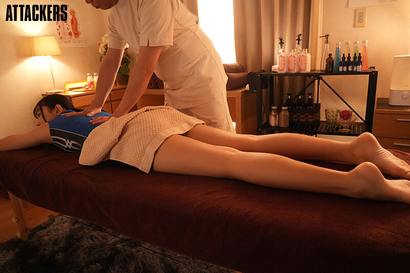 中年整体師の猥褻性感マッサージに堕ちた敏感部活美少女 透美かなた - サンプル画像 - 2